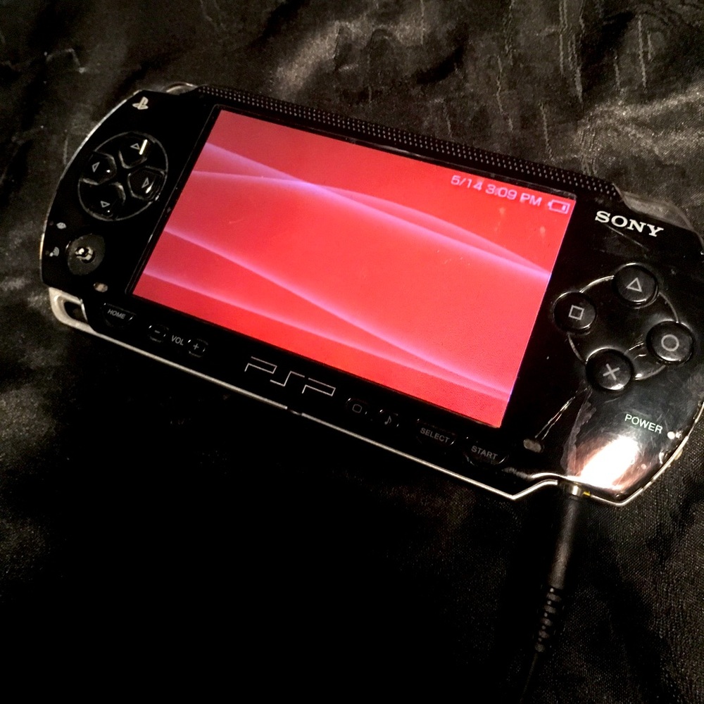 Original sony psp (playstation portable)